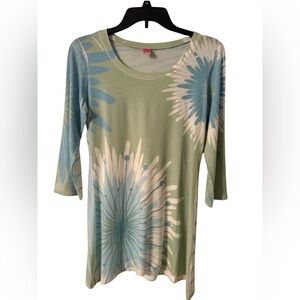 Floral Print Green, white and Blue Women's Top Before + Again size small